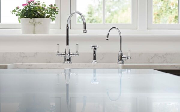 P & R 1560 Phoenician Sink Mixer with Filtration and Rinse - Image 9