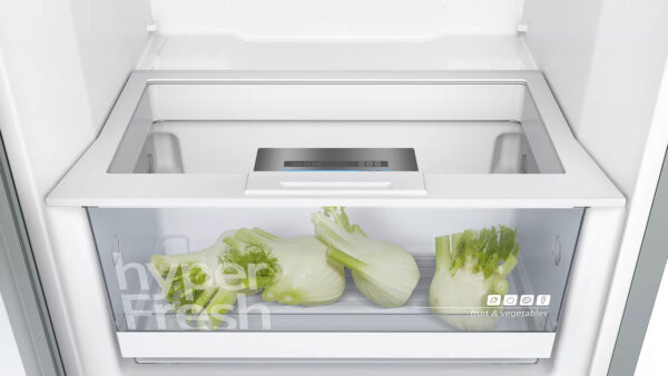SIEMENS iQ300 FREESTANDING FRIDGE - S/S - Image 4