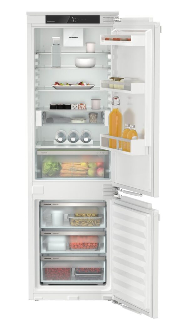 LIEBHERR INTEGRATED FRIDGE FREEZER WITH EASYFRESH & SMARTFROST