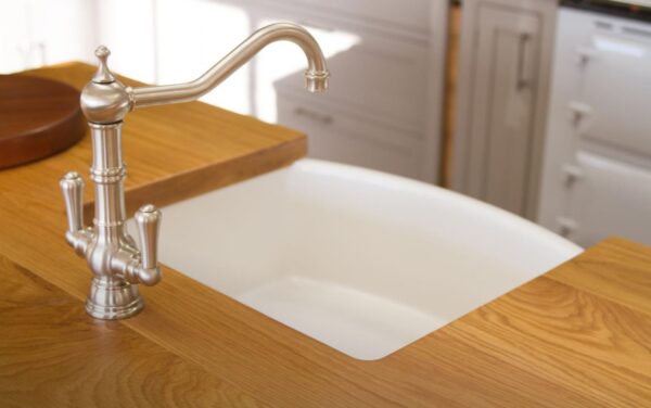 P & R 4761 Provence Monobloc Sink Mixer (Dual Lever) - Image 9