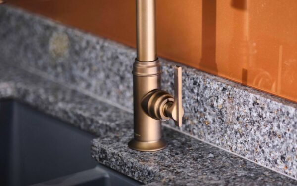 P & R 4944 Southbank Monobloc Sink Mixer with Pull-Down Rinse - Image 12