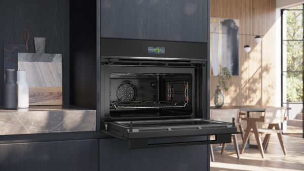 SIEMENS iQ700 BUILT-IN 45cm COMPACT OVEN WITH MW - Black - Image 4