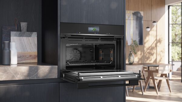 SIEMENS iQ700 BUILT-IN 45cm COMPACT OVEN WITH MW - Black - Image 4