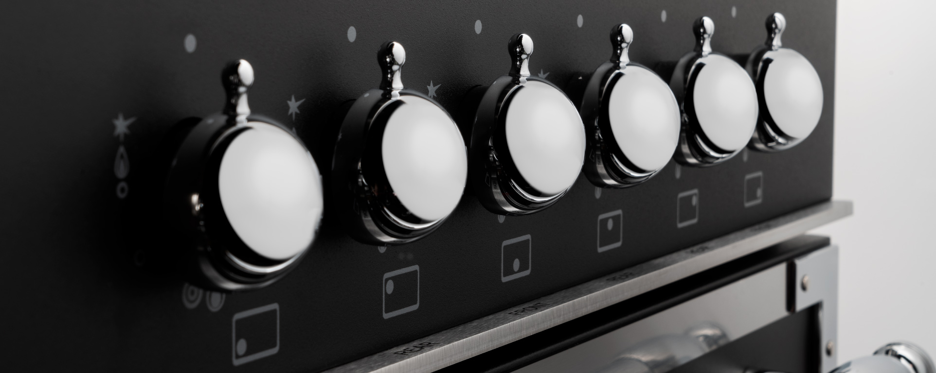 BERTAZZONI - Heritage Series - 100cm 6 Burner Triple Oven Range - Dual Fuel - Image 7