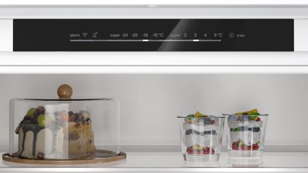 SIEMENS iQ100 BUILT-IN FRIDGE FREEZER - Image 2