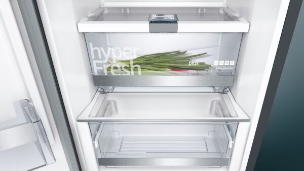SIEMENS iQ500 FREESTANDING FRIDGE - Brushed Black Steel - Image 4