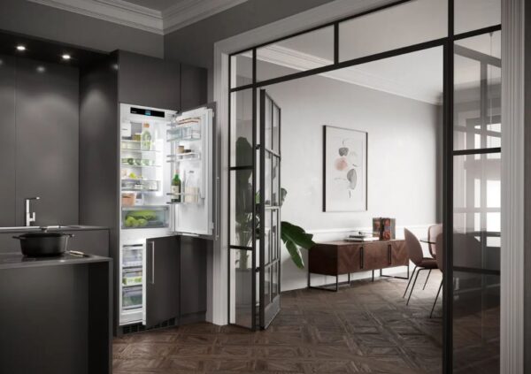 LIEBHERR BUILT-IN FRIDGE FREEZER WITH EASYFRESH & NO FROST - Image 4